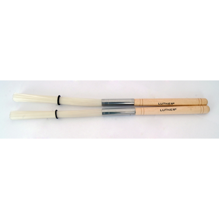 Щетки для барабана пластиковые, деревянная ручка Lutner фото